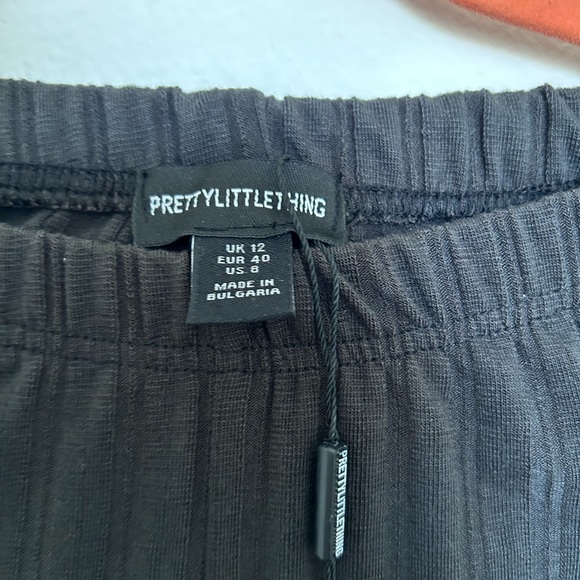 PrettyLittleThing Shape Charcoal Grey Wide Rib Flared Pants/Trousers Sz. 8 NWT - Picture 7 of 10